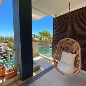https://mountain-marina-luxury-apartments.hotels-capetown.com